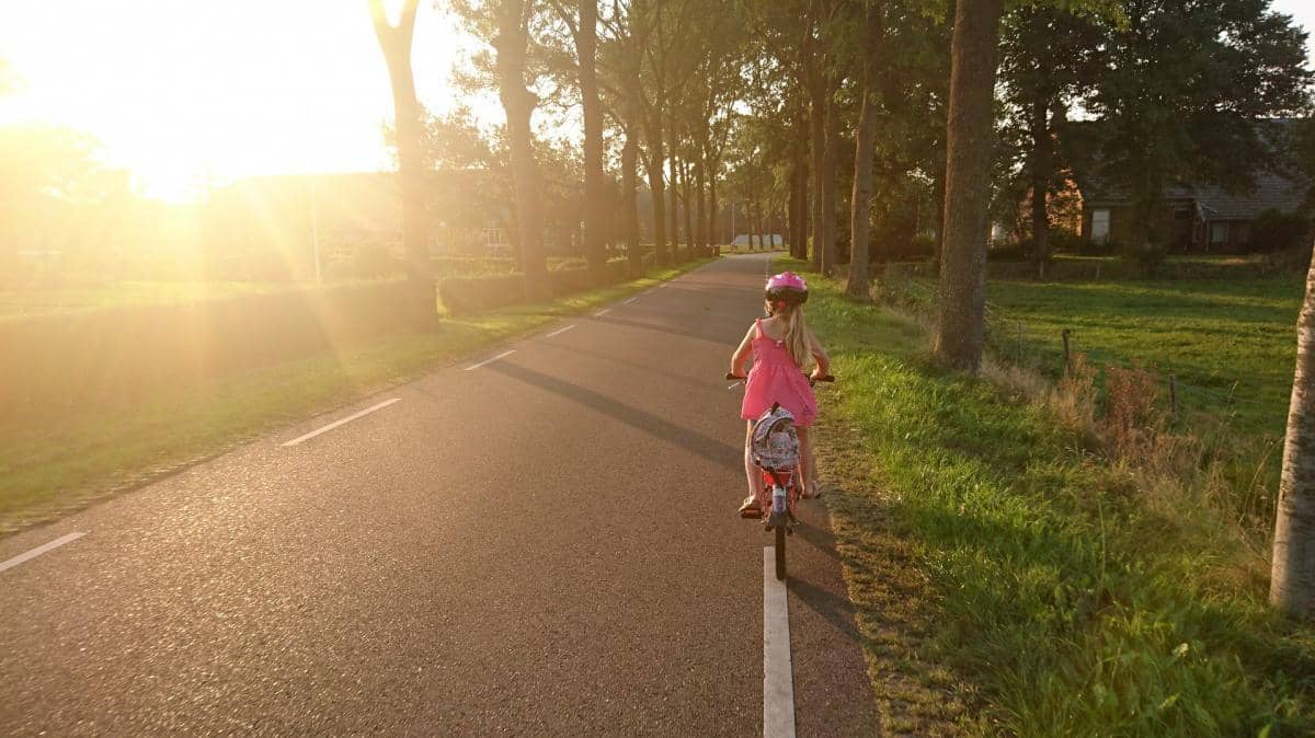 Daddy-Daughter Day: Bonding Activities for Dads and Their Daughters