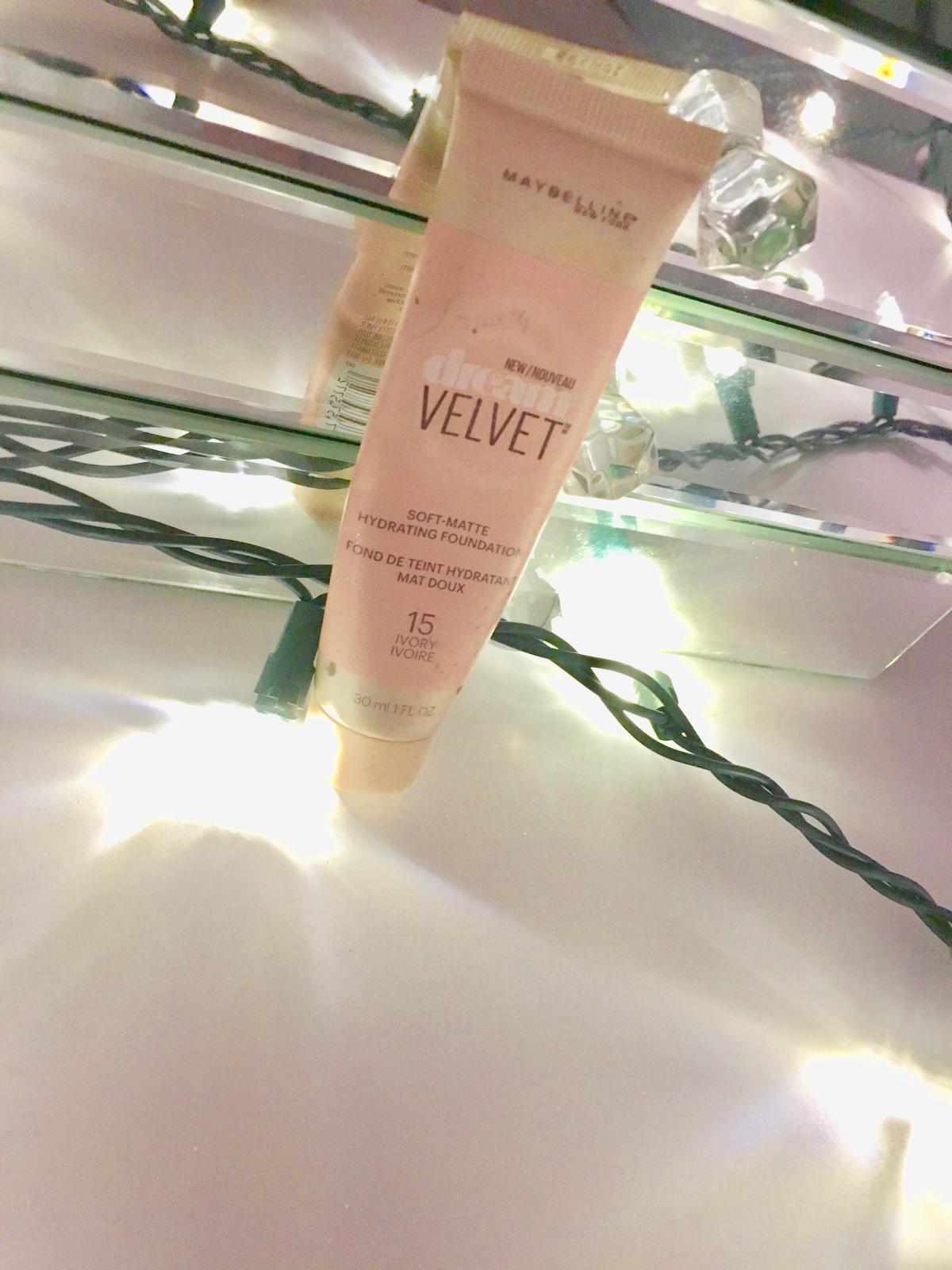 Guest Blogger Series: My Favourite Drugstore Makeup - Chelsea Hodges