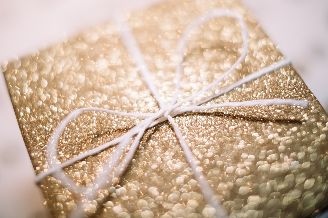 Giving the Gift of Knowledge – A Truly Meaningful Present