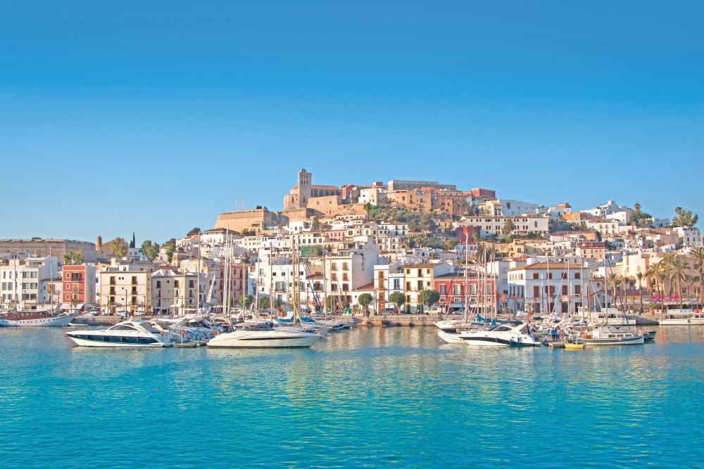 POPULAR DESTINATION FOR JET SET IN MEDITERRANEAN