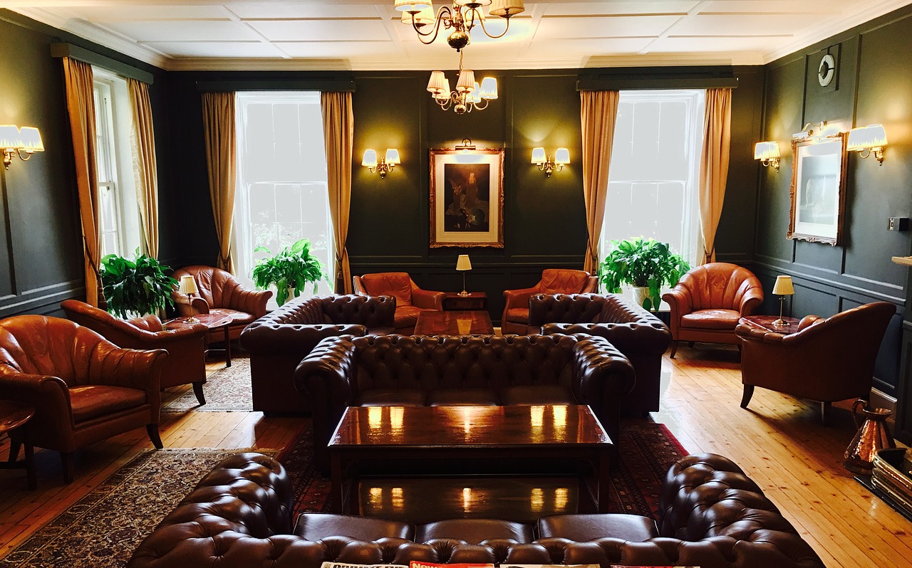 5 Things People Like About Collecting Antiques