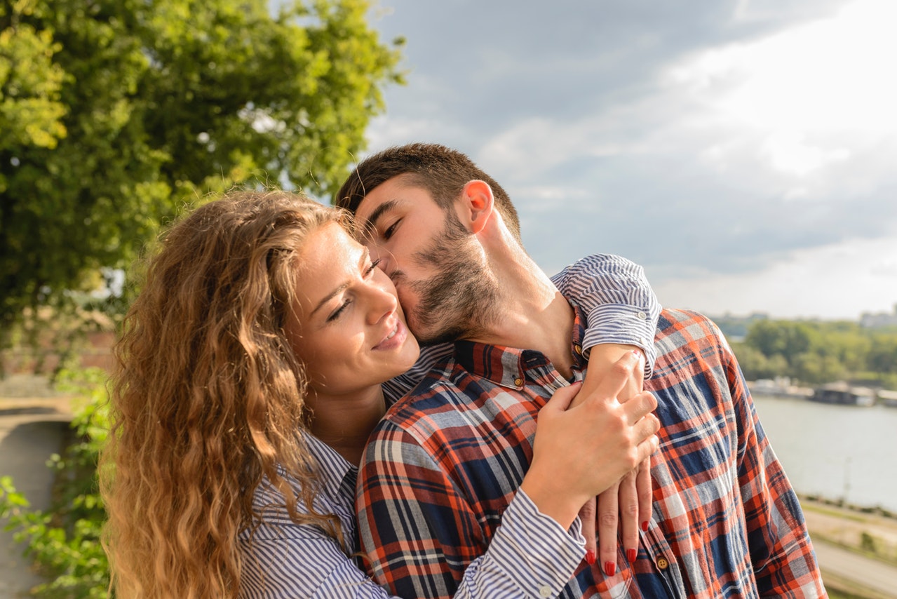 4 Beautiful Ways to Treat Your Loved One to Something Special