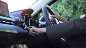 Radio still dominates car journeys, study suggests