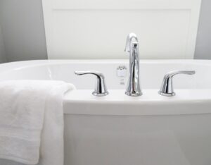 How Can You Improve a Small Bathroom?