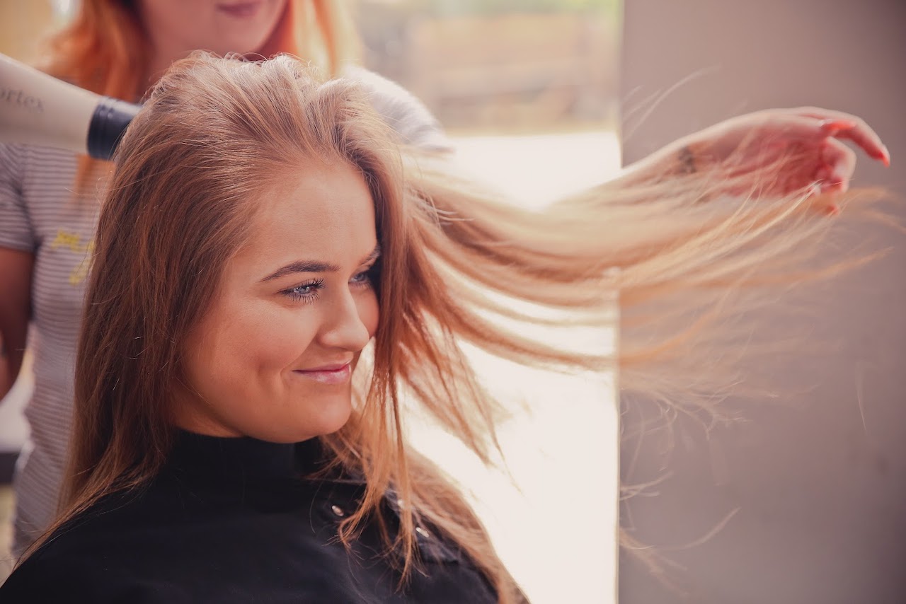 The Complete Guide To Choosing Which Hair Dryer To Buy