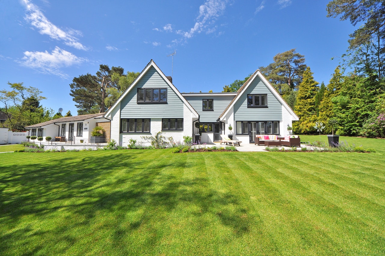 How to Make Your Front Yard the Envy in Your Neighbourhood