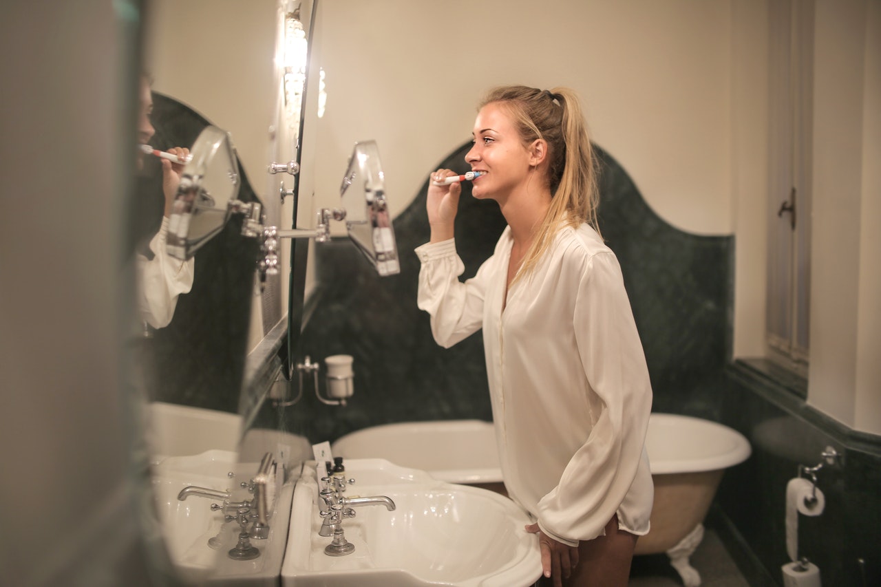 Controlling Dental Issues at Home during the Pandemic