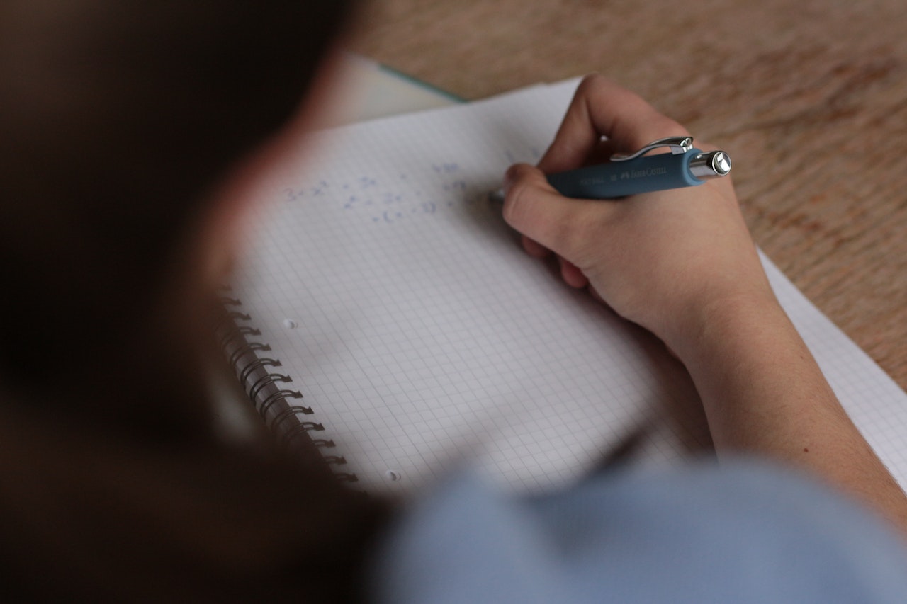 Choosing the Right Practice Test Resources for Exam Success