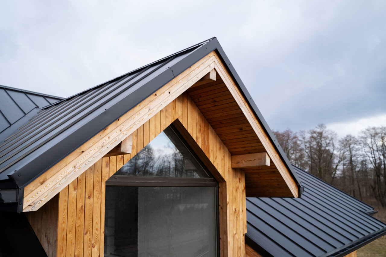 Home Makeover 101: Exploring the World of Residential Roof Replacement