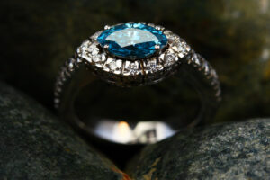 Choosing the Perfect Antique Engagement Ring