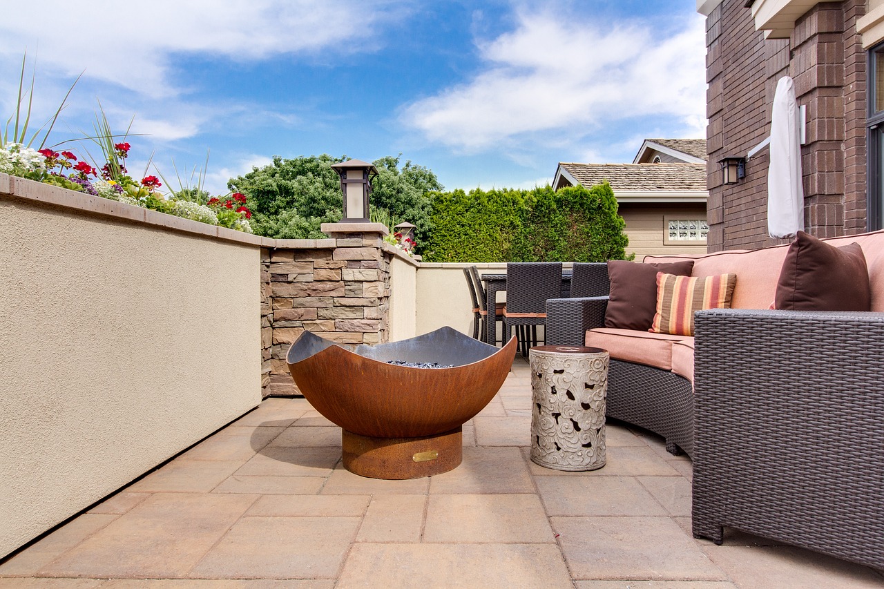 Why Lounge Covers Are the Secret to a Long-Lasting Patio Setup
