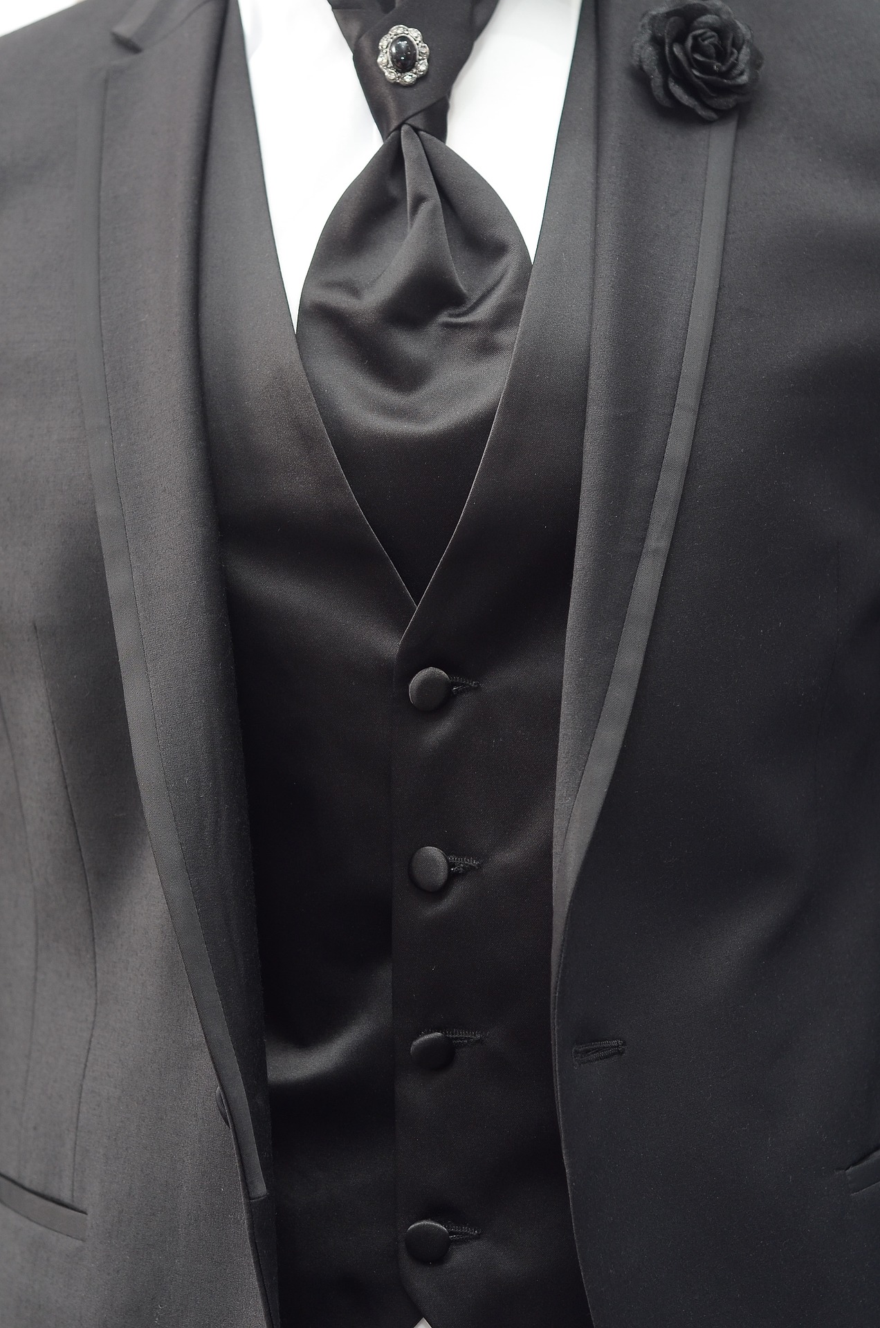 Your Body Type Affects The Style Of Your Bespoke Suit