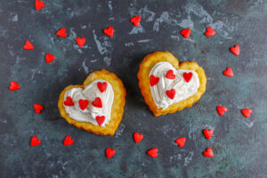 8 Heart-Shaped Cake Ideas for Romantic Celebrations